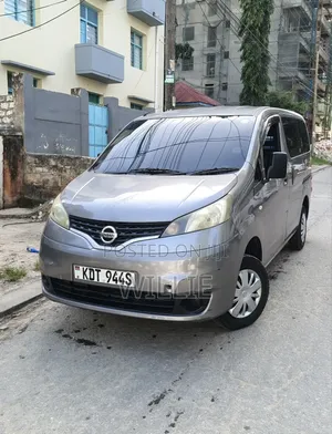Nissan NV200 2018 Beige