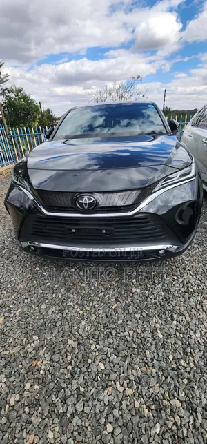 Toyota Harrier 2.0 2020 Black