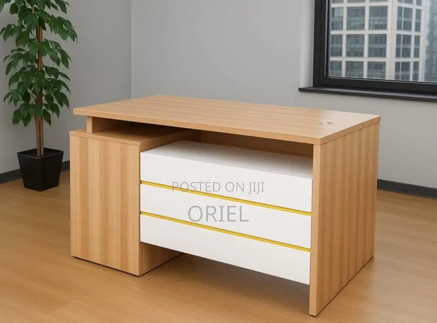 Executive Office Desk : 1.4M Staff Desk With Storage