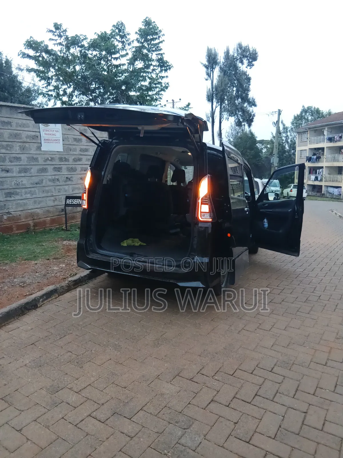 Nissan Serena 2019 Black