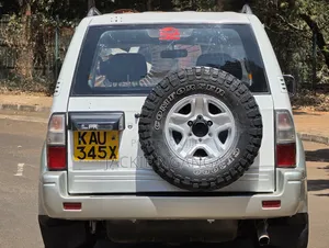 Toyota Land Cruiser Prado 1998 White