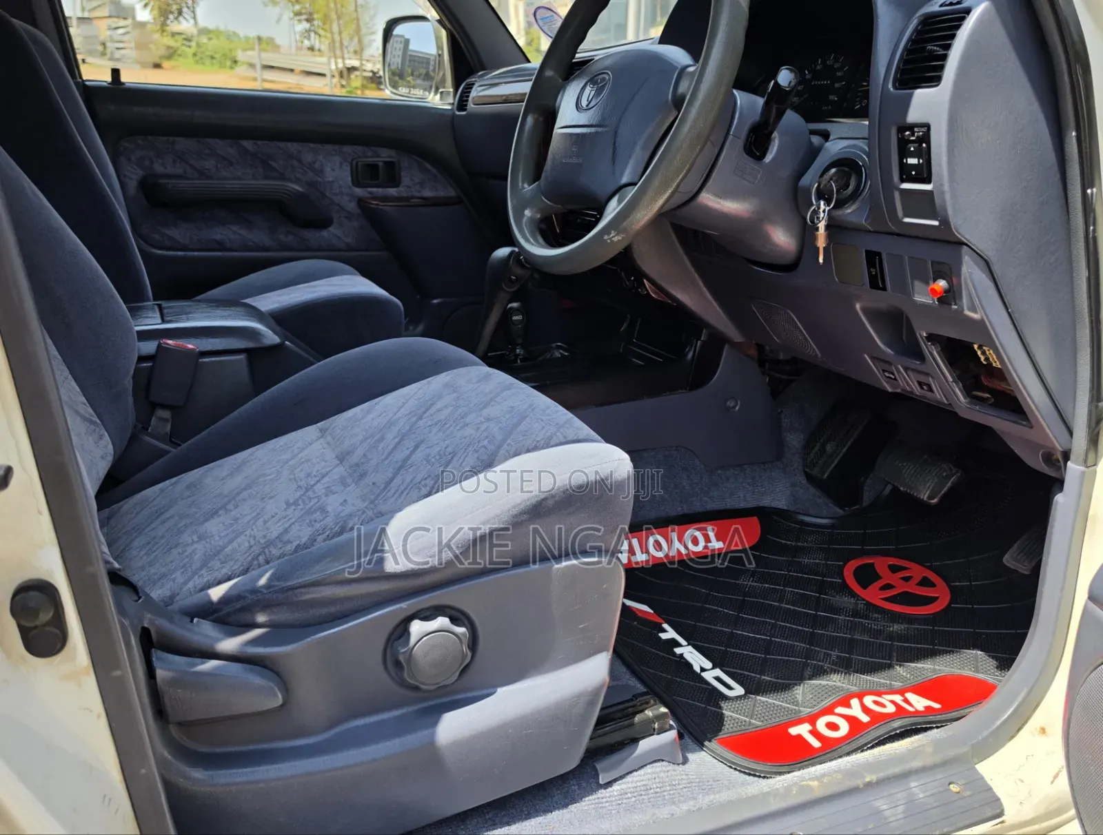 Toyota Land Cruiser Prado 1998 White