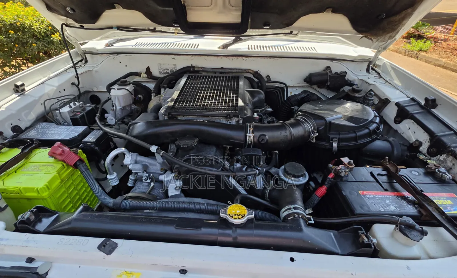 Toyota Land Cruiser Prado 1998 White