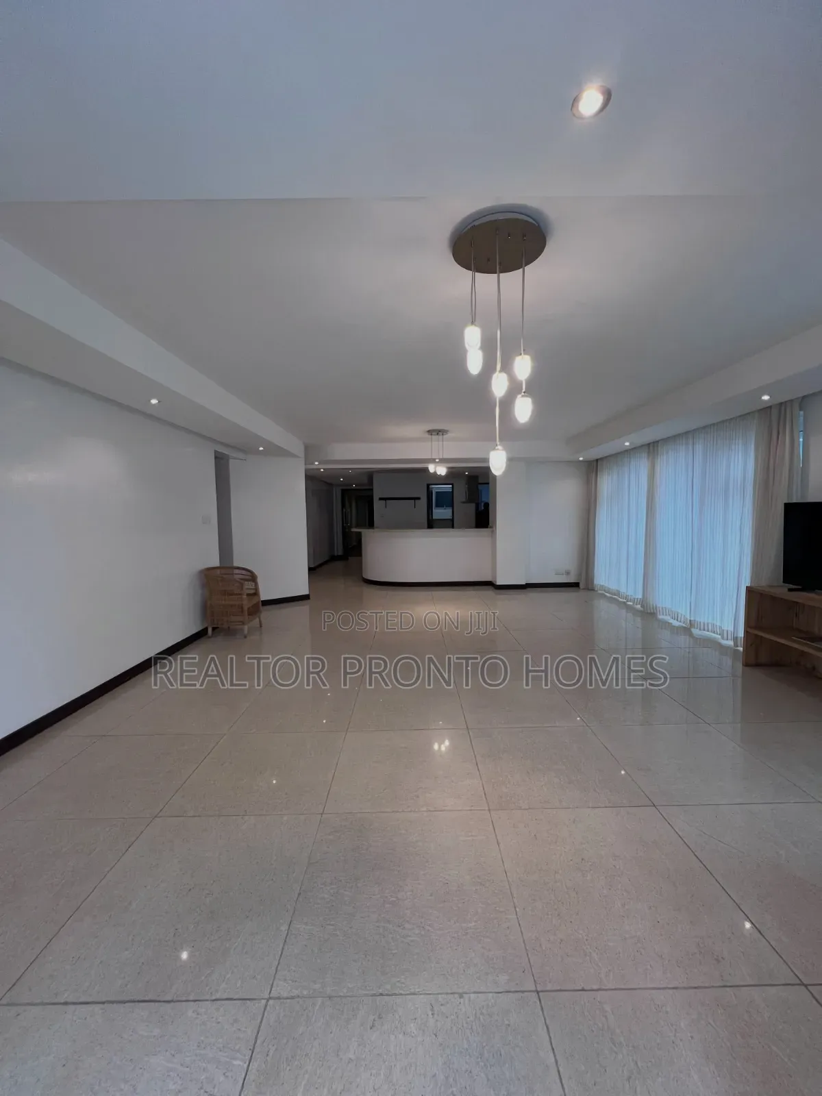 4bdrm Apartment in Riverside for rent