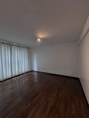 4bdrm Apartment in Riverside for rent