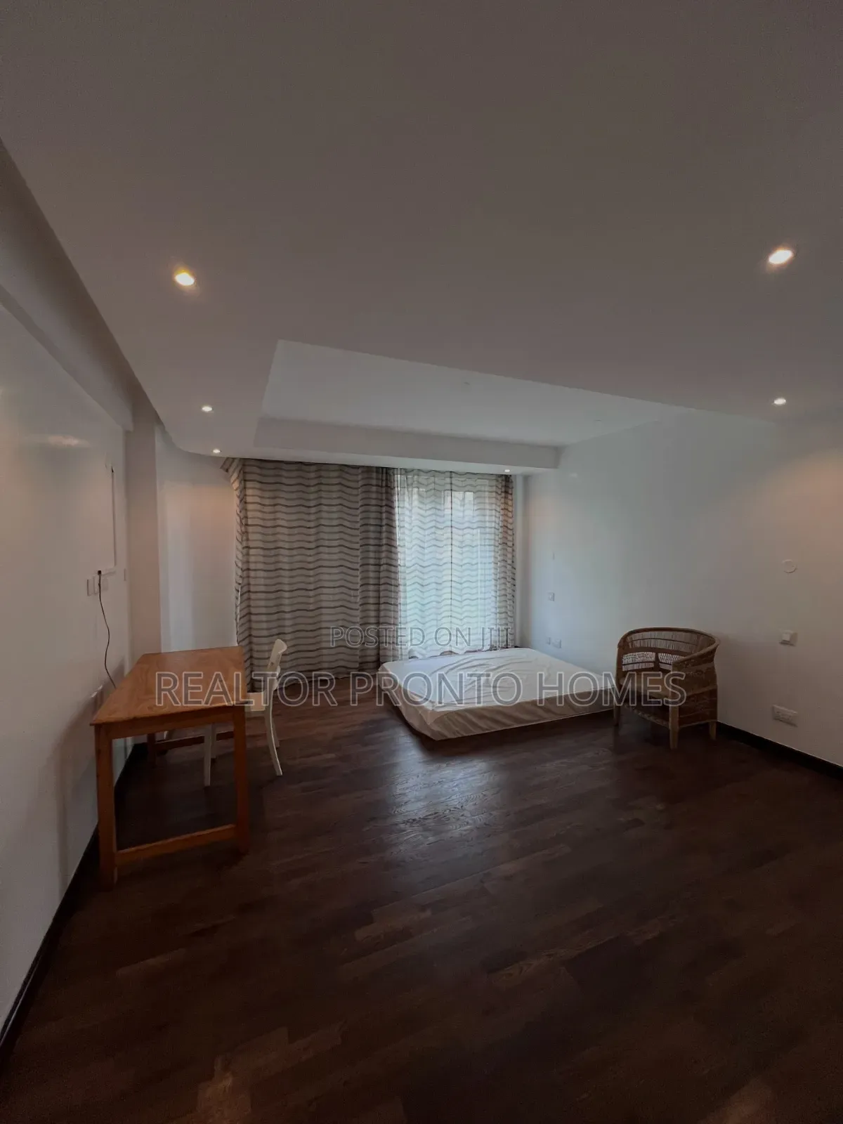 4bdrm Apartment in Riverside for rent