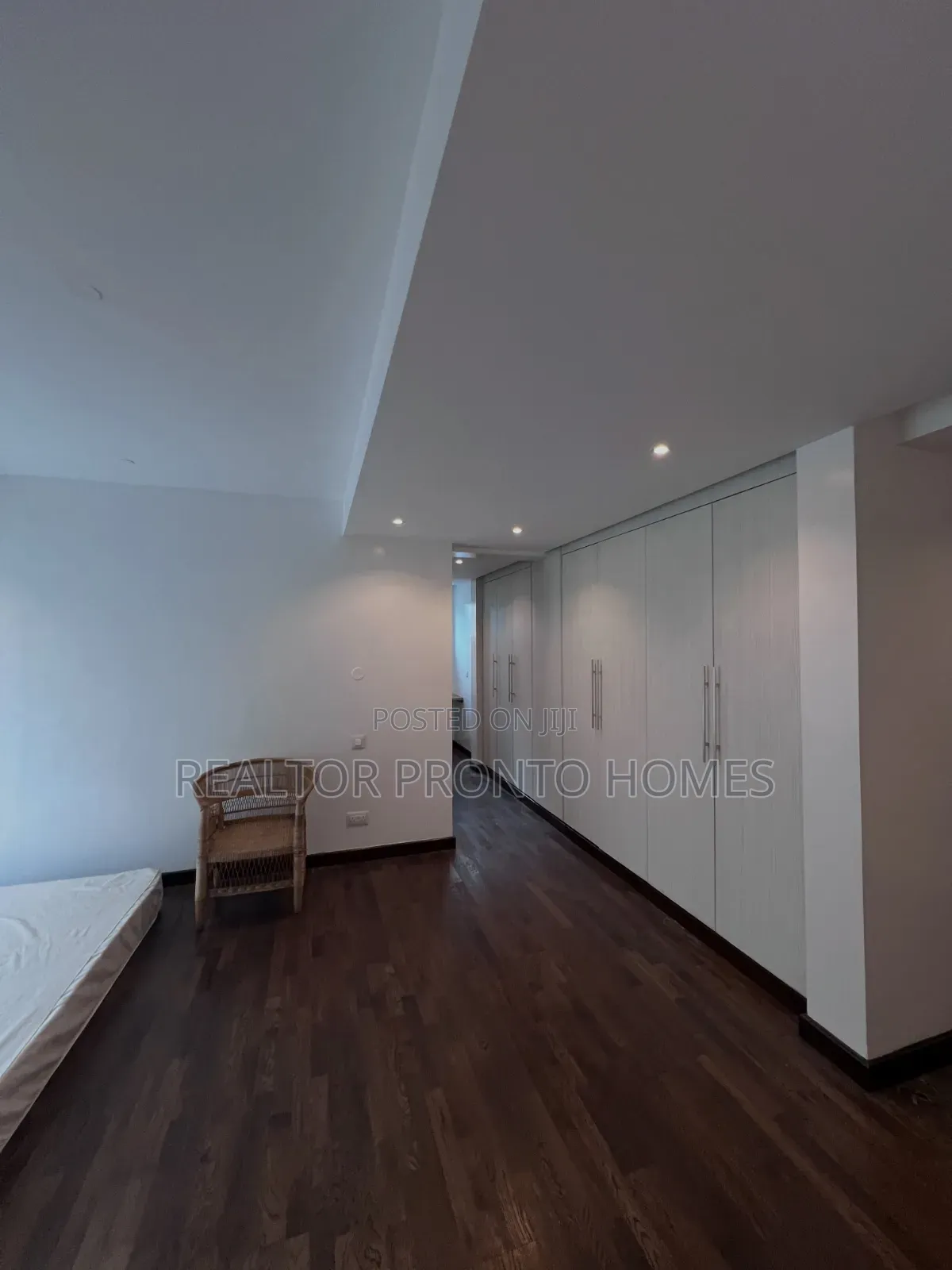 4bdrm Apartment in Riverside for rent