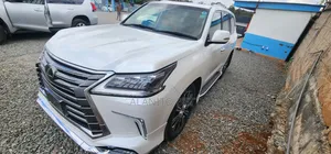 Lexus LX 2019 White