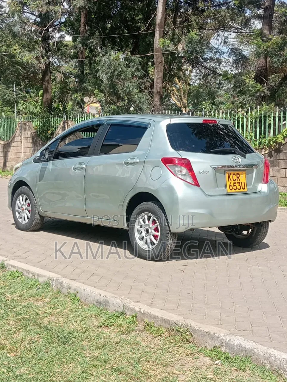 Toyota Vitz 2012 Gray
