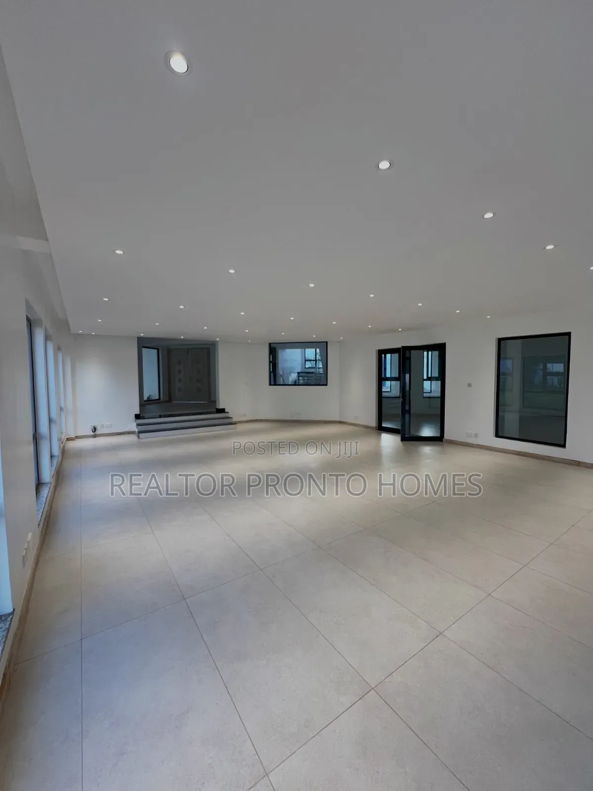 6bdrm Mansion in Runda for rent
