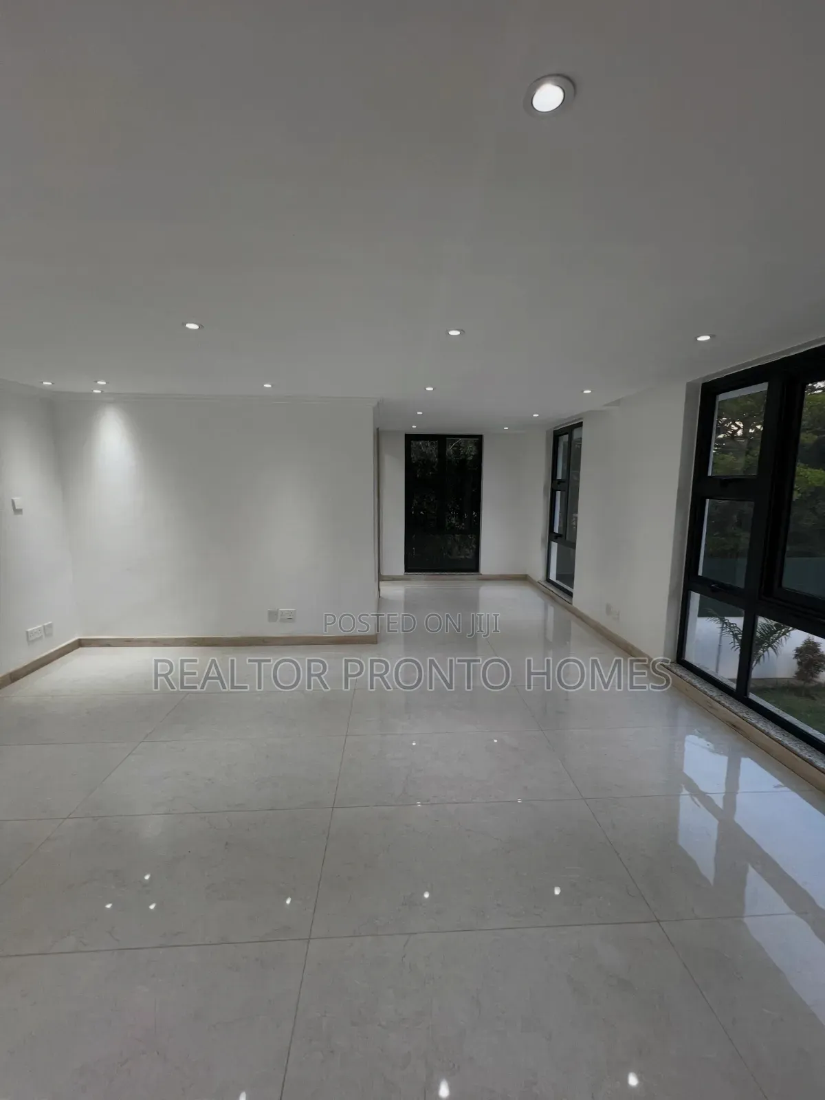 6bdrm Mansion in Runda for rent