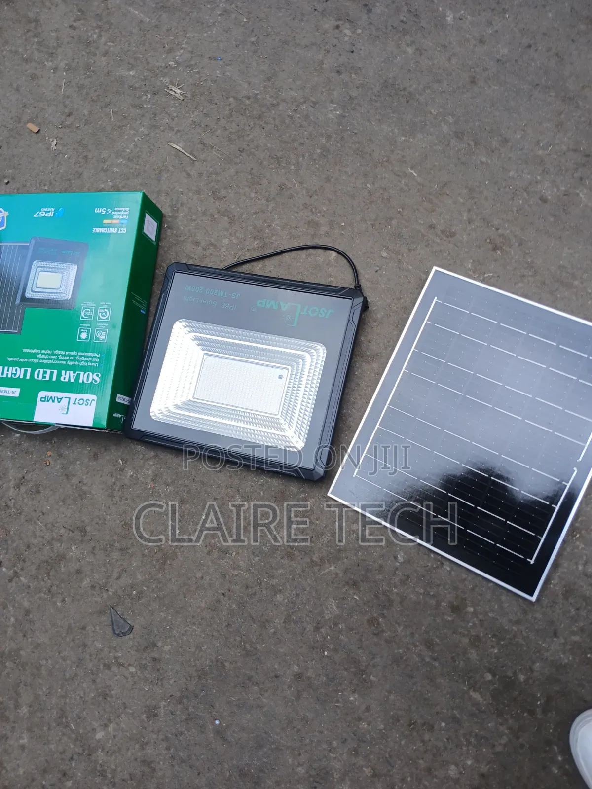 JSOT TM200W Solar Floodlight IP67 – Powerful Outdoor Lighting