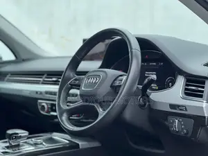 Audi Q7 2019 Pearl