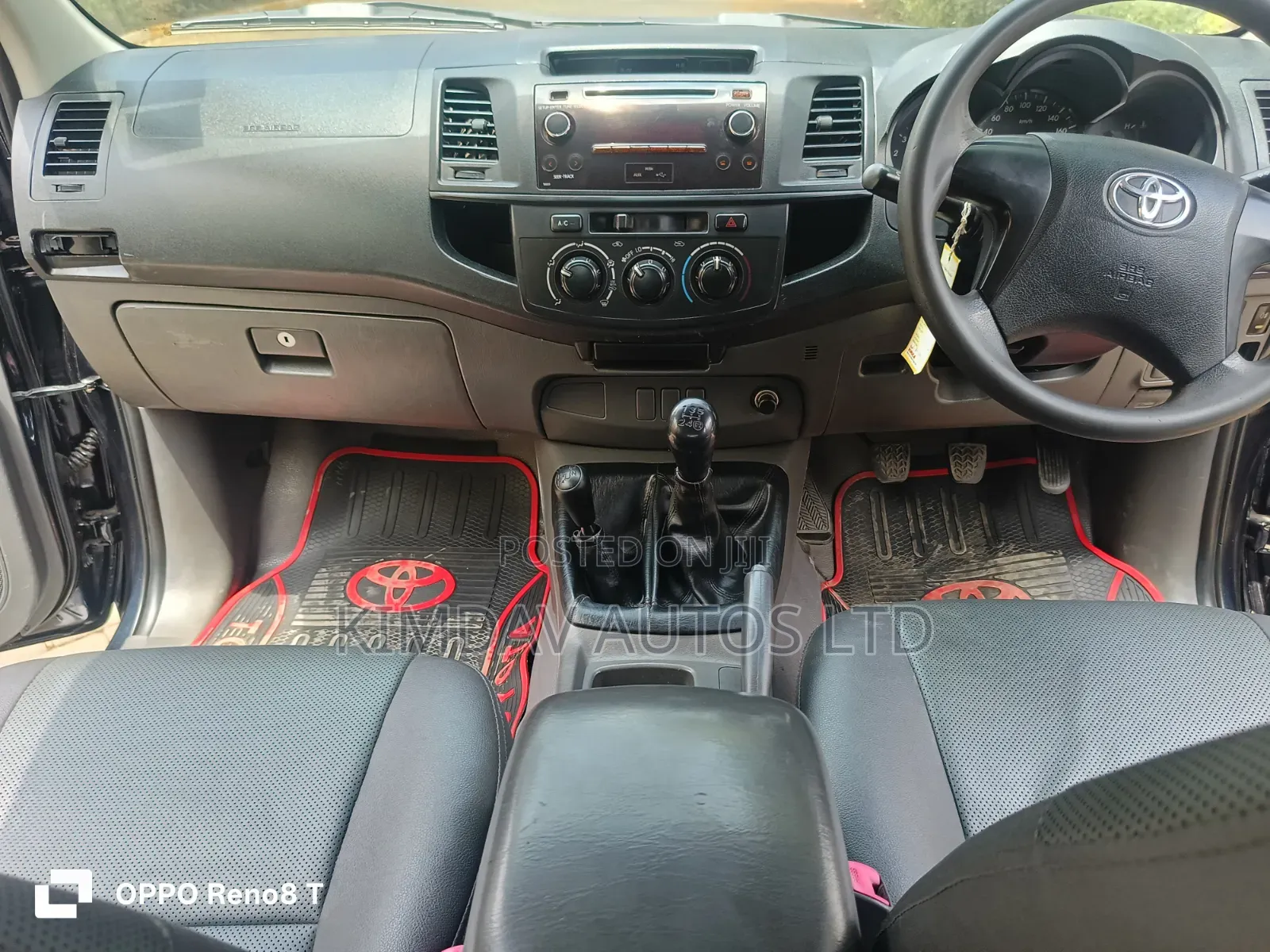 Toyota Hilux 2013 Black