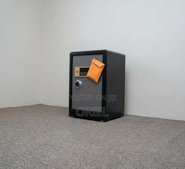 Office Safe : Lockable 70kG Digital Safe