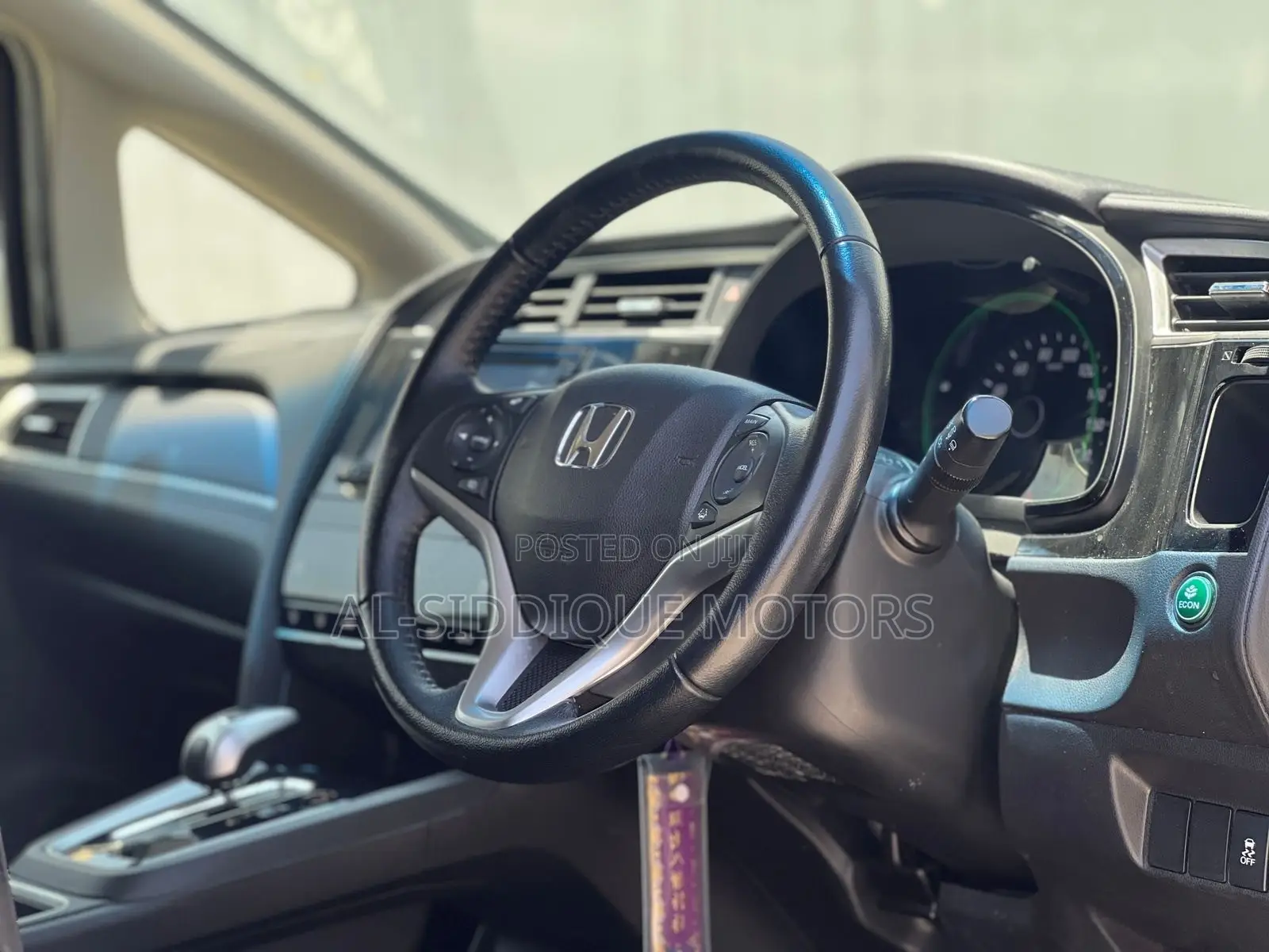 Honda Fit Shuttle 1.5 Hybrid 2WD 2020 Pearl