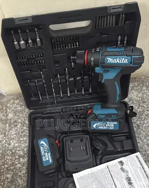 Makita/DeWalt 88V Cordless Drill Kit With a Carrying Case