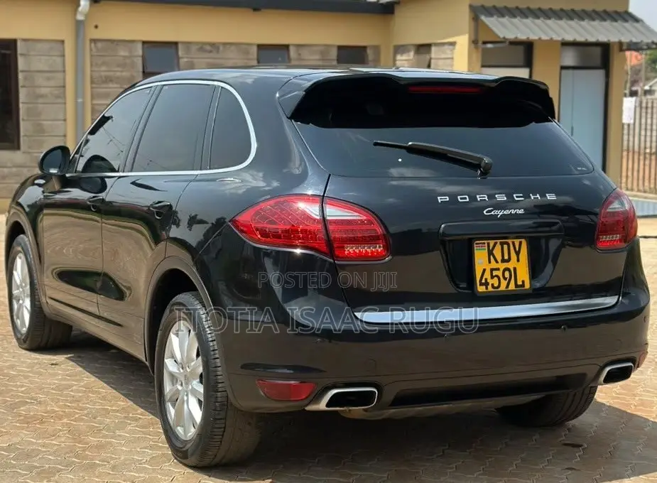 Porsche Cayenne 2015 Black