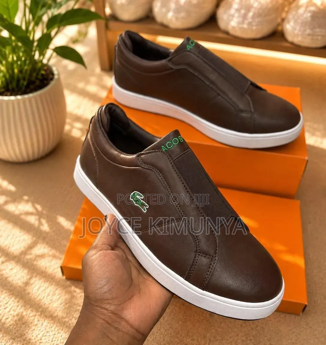 Lacoste 
Sizes 40-45 
Normal Fitting