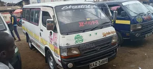 Toyota HiAce 2001 White