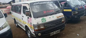 Toyota HiAce 2001 White