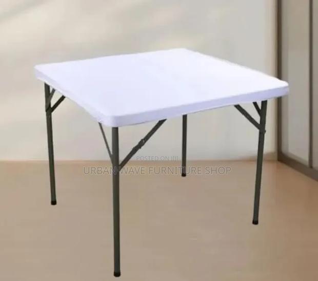 Foldable Table - thumbnail 2