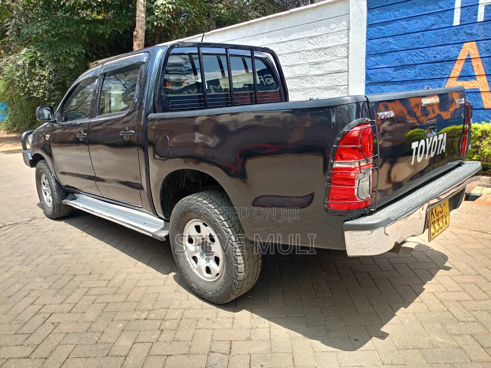 Toyota Hilux 2013 Gray