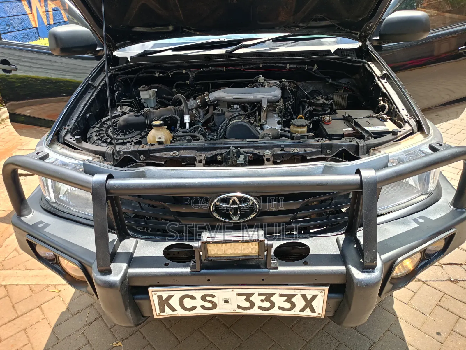 Toyota Hilux 2013 Gray