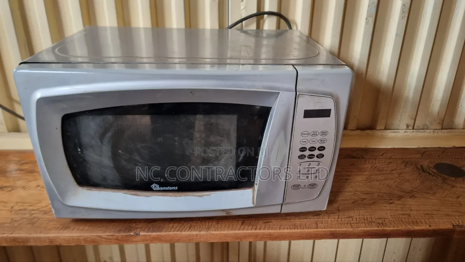 Gently-Used Ramtons Microwave Oven Available Now!