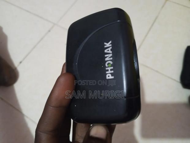 Phonak Hearing Aid - thumbnail 2