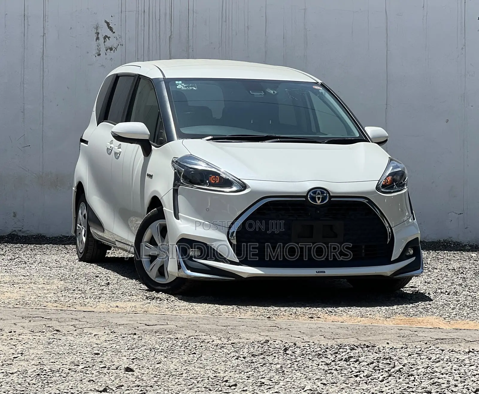 Toyota Sienta 1.5 Hybrid FWD (6-seater) 2020 White
