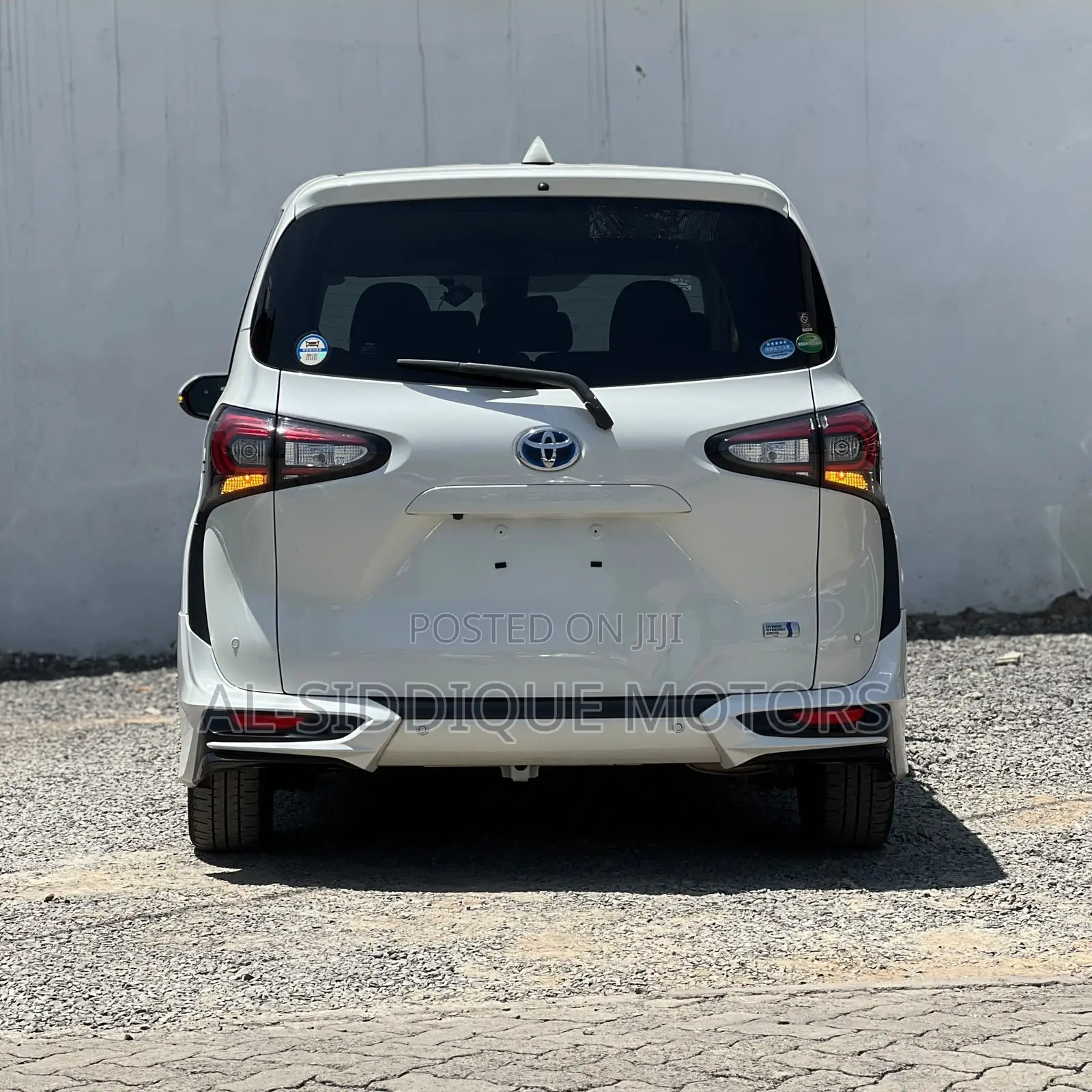 Toyota Sienta 1.5 Hybrid FWD (6-seater) 2020 White