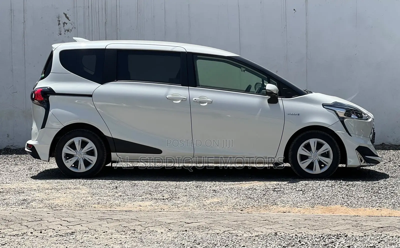 Toyota Sienta 1.5 Hybrid FWD (6-seater) 2020 White