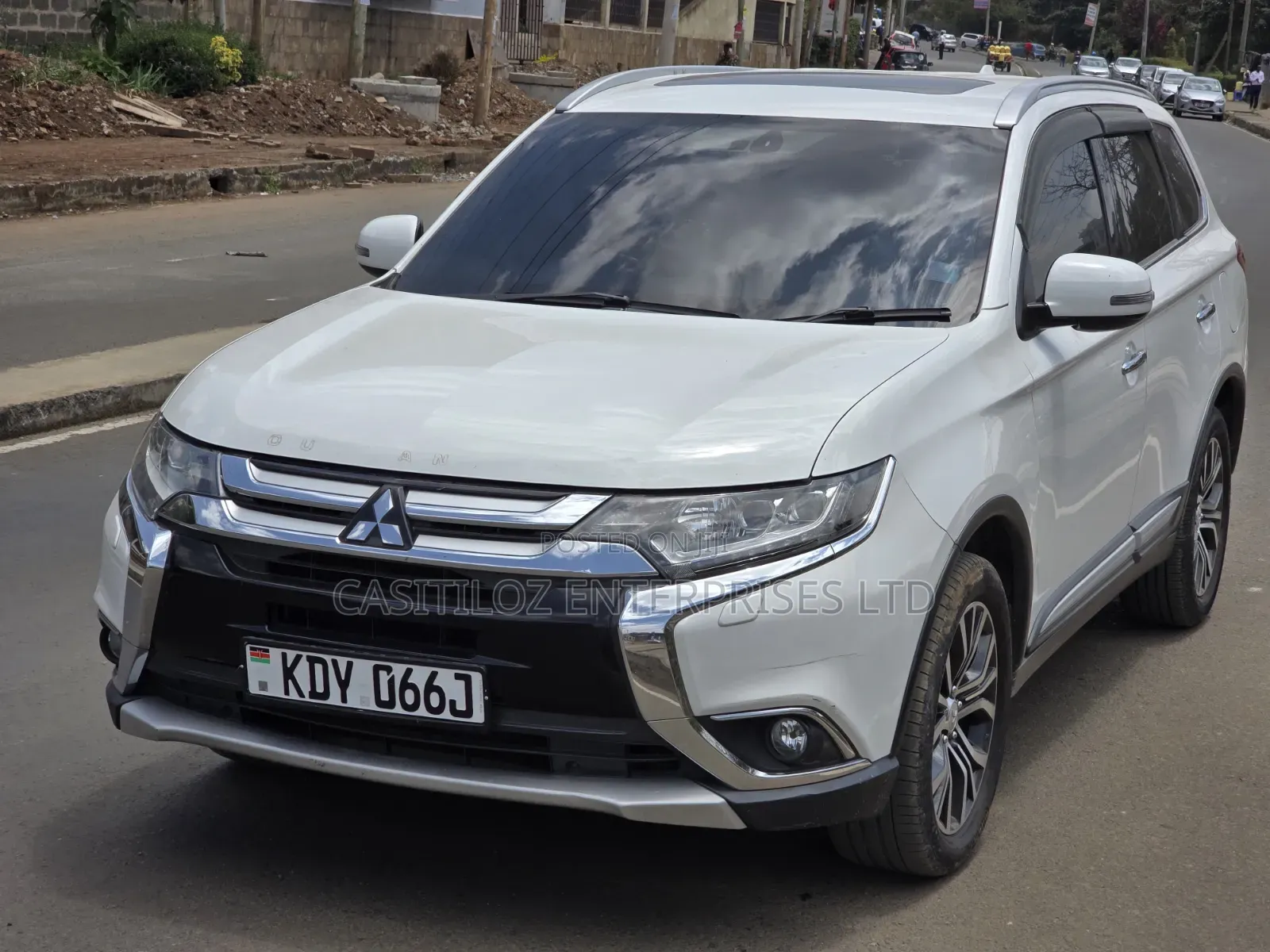Mitsubishi Outlander 2016 White