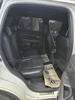 Mitsubishi Outlander 2016 White