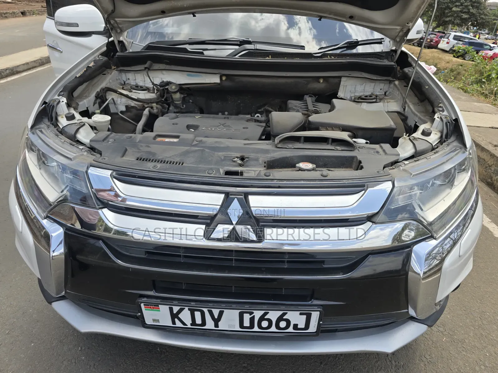 Mitsubishi Outlander 2016 White