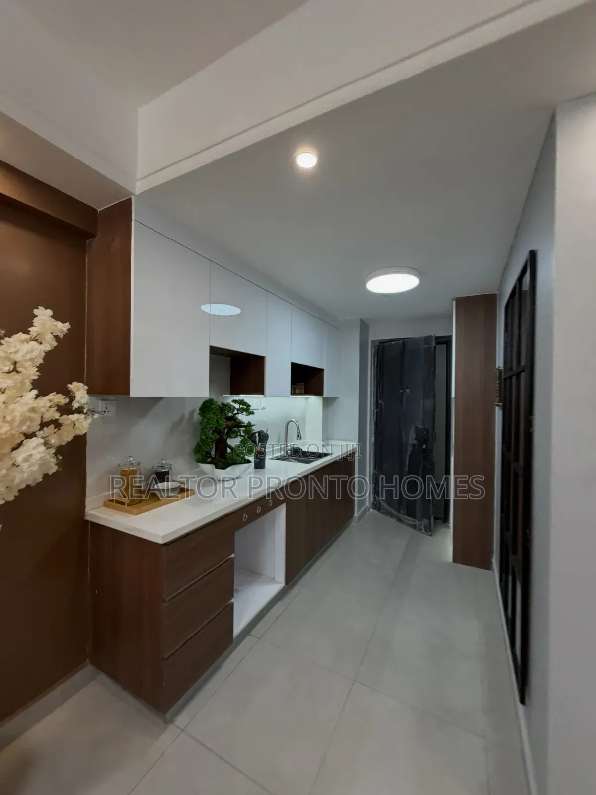 1bdrm Apartment in Kilimani, Hurlingham for sale