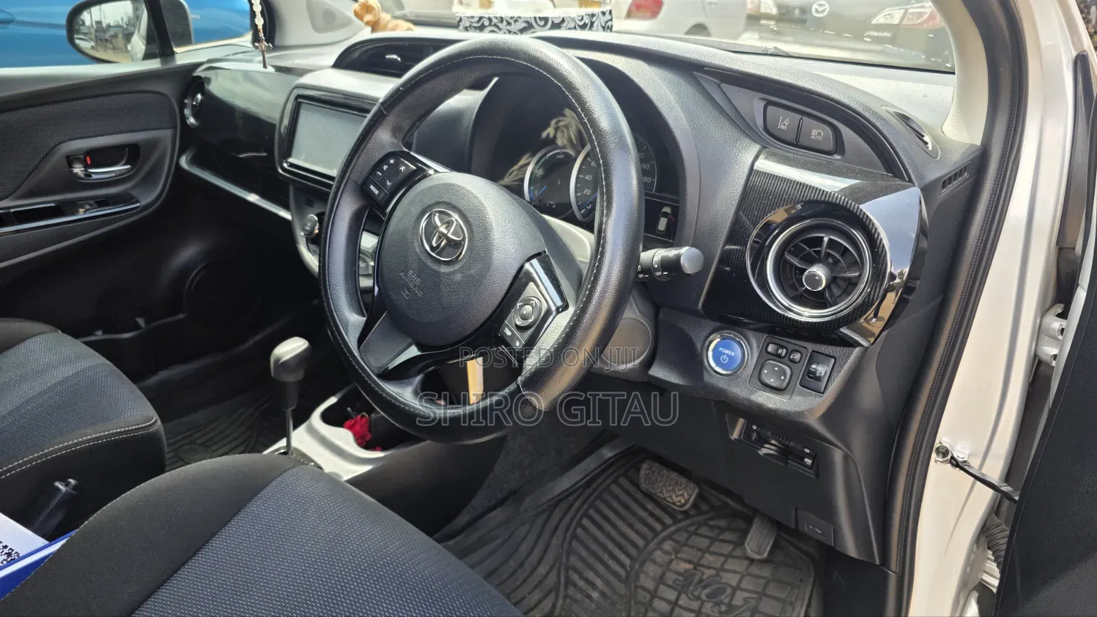 Toyota Vitz 2019 Silver