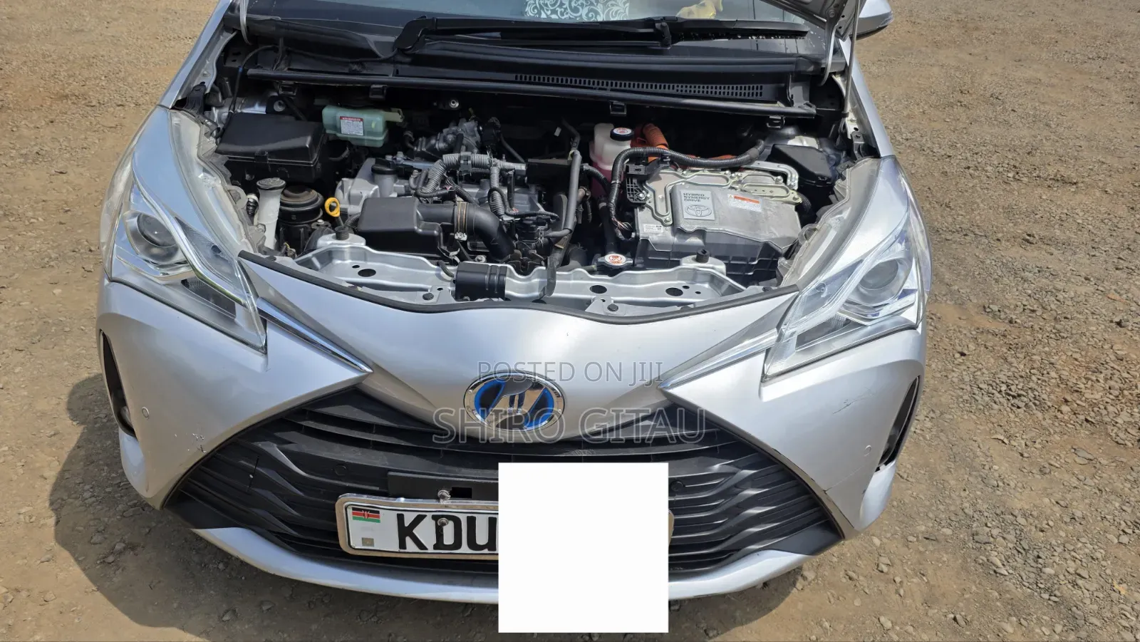 Toyota Vitz 2019 Silver