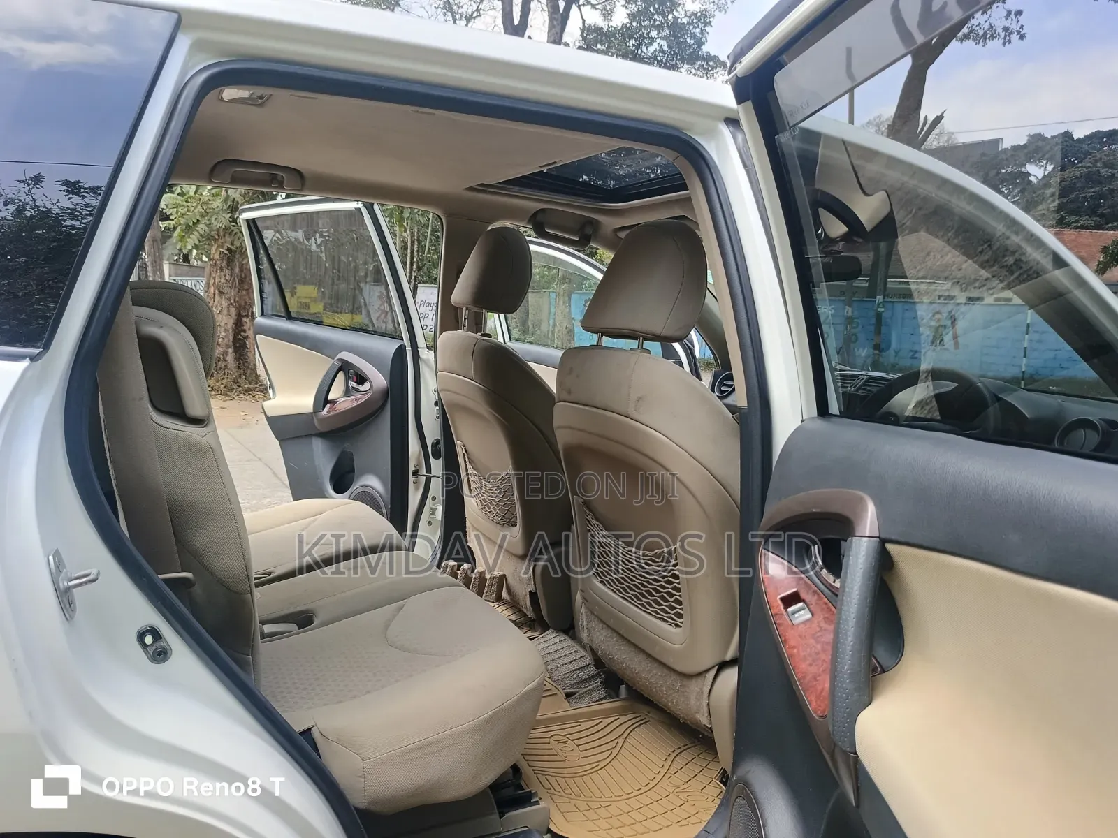Toyota Vanguard 2010 White