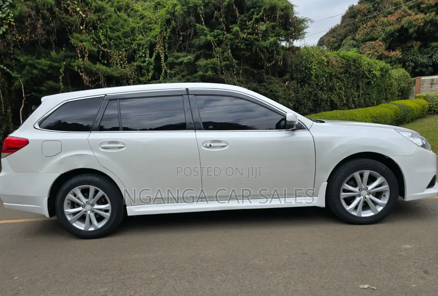 Subaru Legacy 2012 White