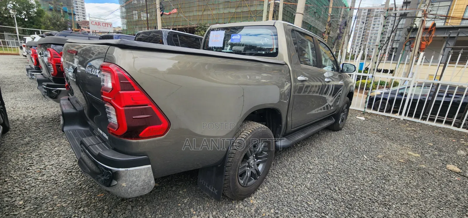 Toyota Hilux 2022 Gray