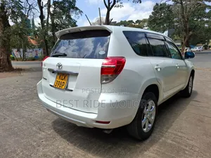 Toyota Vanguard 2010 White