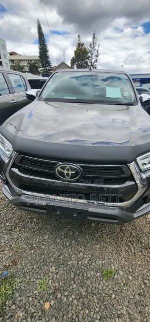 Toyota Hilux 2021 Black