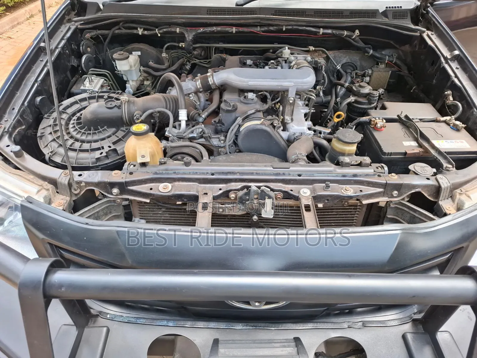 Toyota Hilux 2013 Black