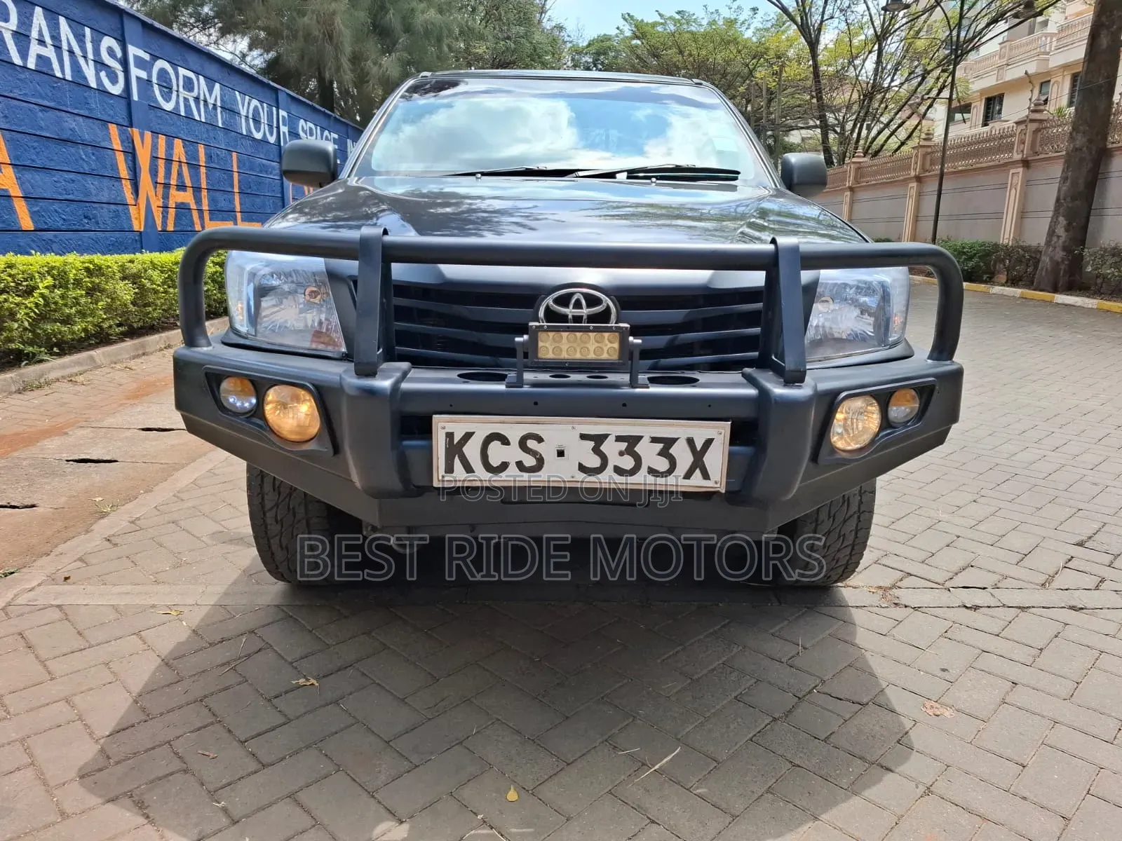 Toyota Hilux 2013 Black