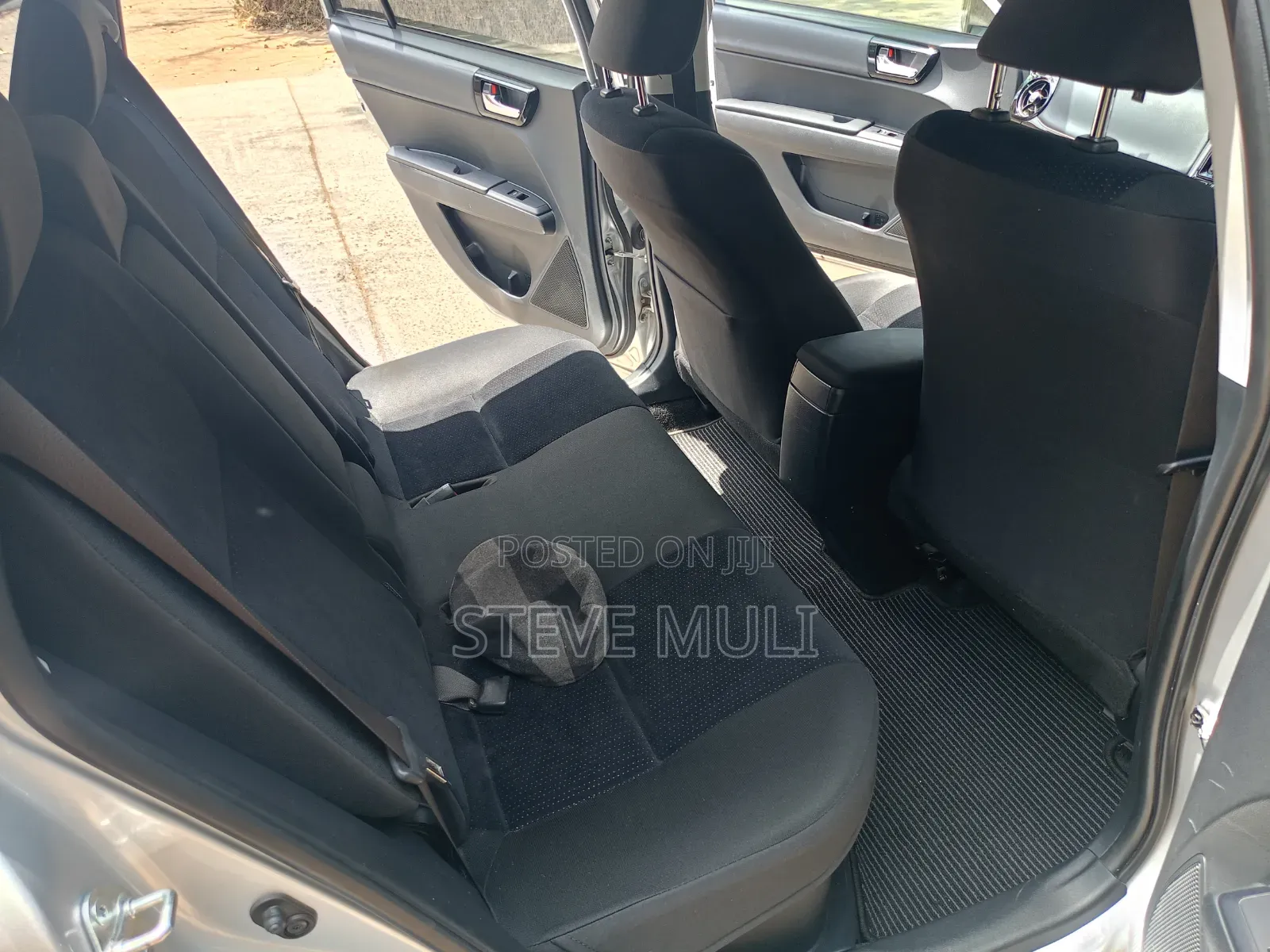 Toyota Corolla Fielder 2018 Silver
