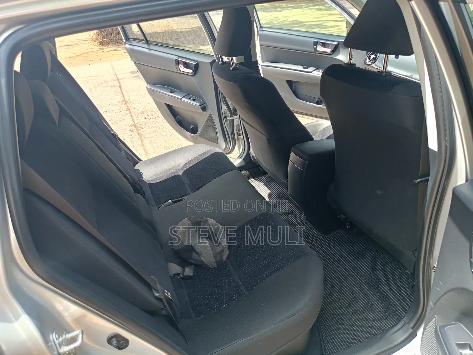 Toyota Corolla Fielder 2018 Silver