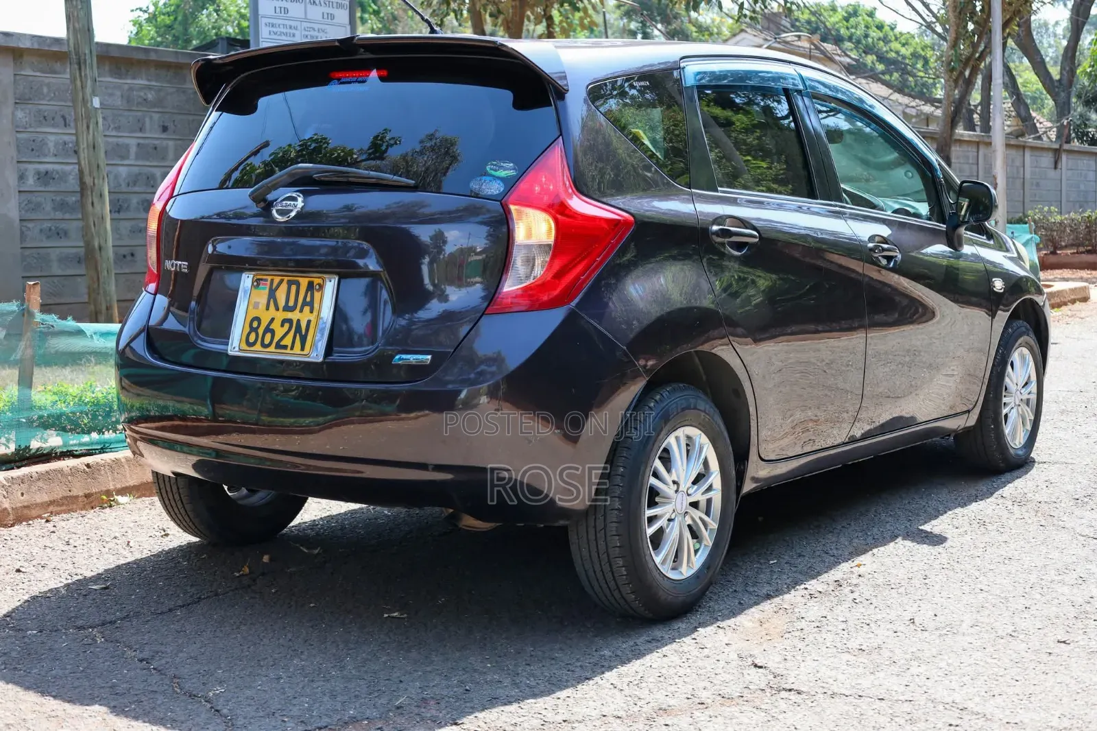Nissan Note 2013 Maroon