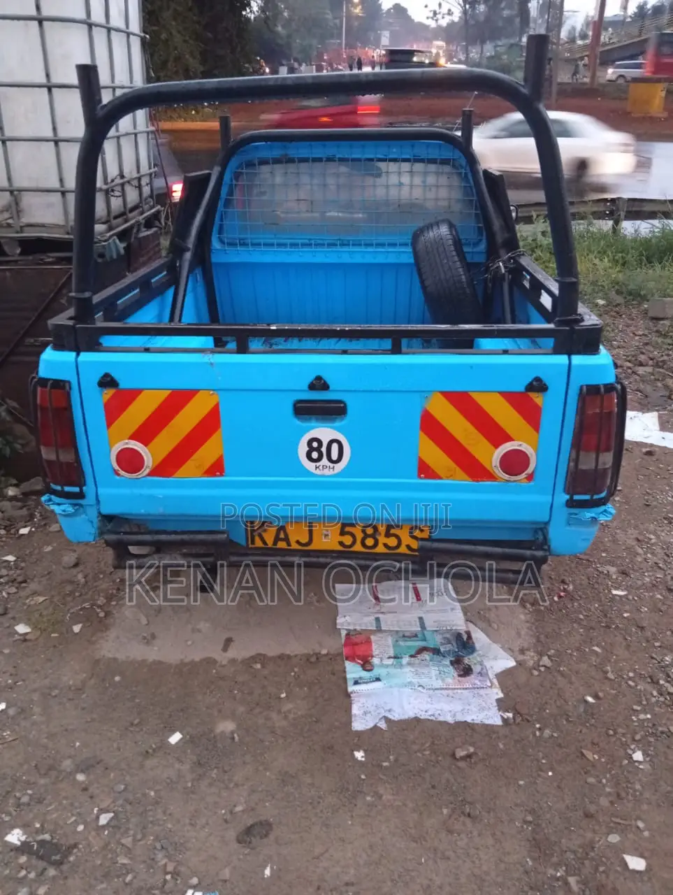 Mazda B 1999 Blue